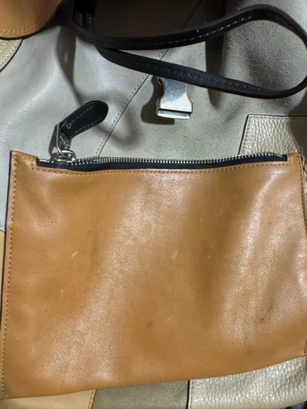 Coach clamshell patchwork backpack - Picture 4 of 8